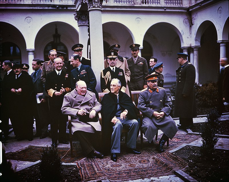 Churchill, Roosevelt et Staline à la conférence de Yalta