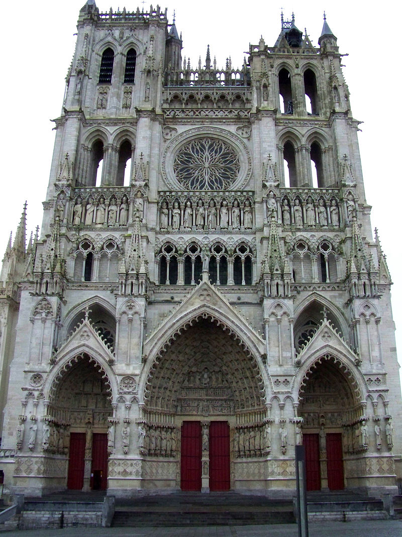 Photographie de la Façade de la Cathédrale d'Amiens (France).