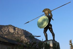 Sculpture guerrier spartiate pendant la guerre du Péloponnèse