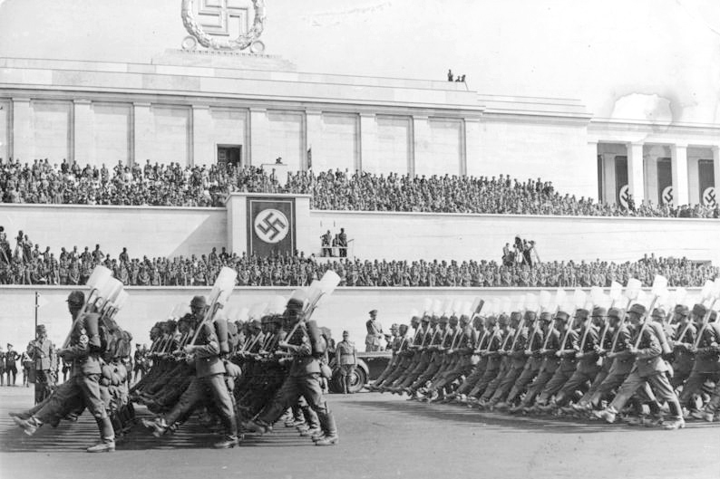 défilé militaire nazi