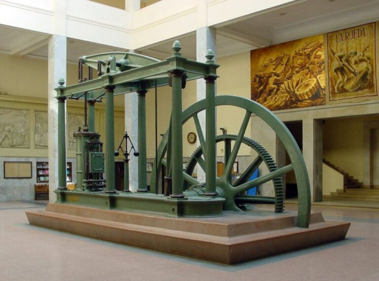 Premières machines à vapeur.