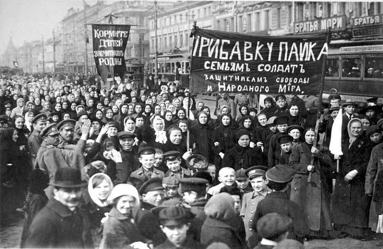 photographie de protestation de la révolution russe